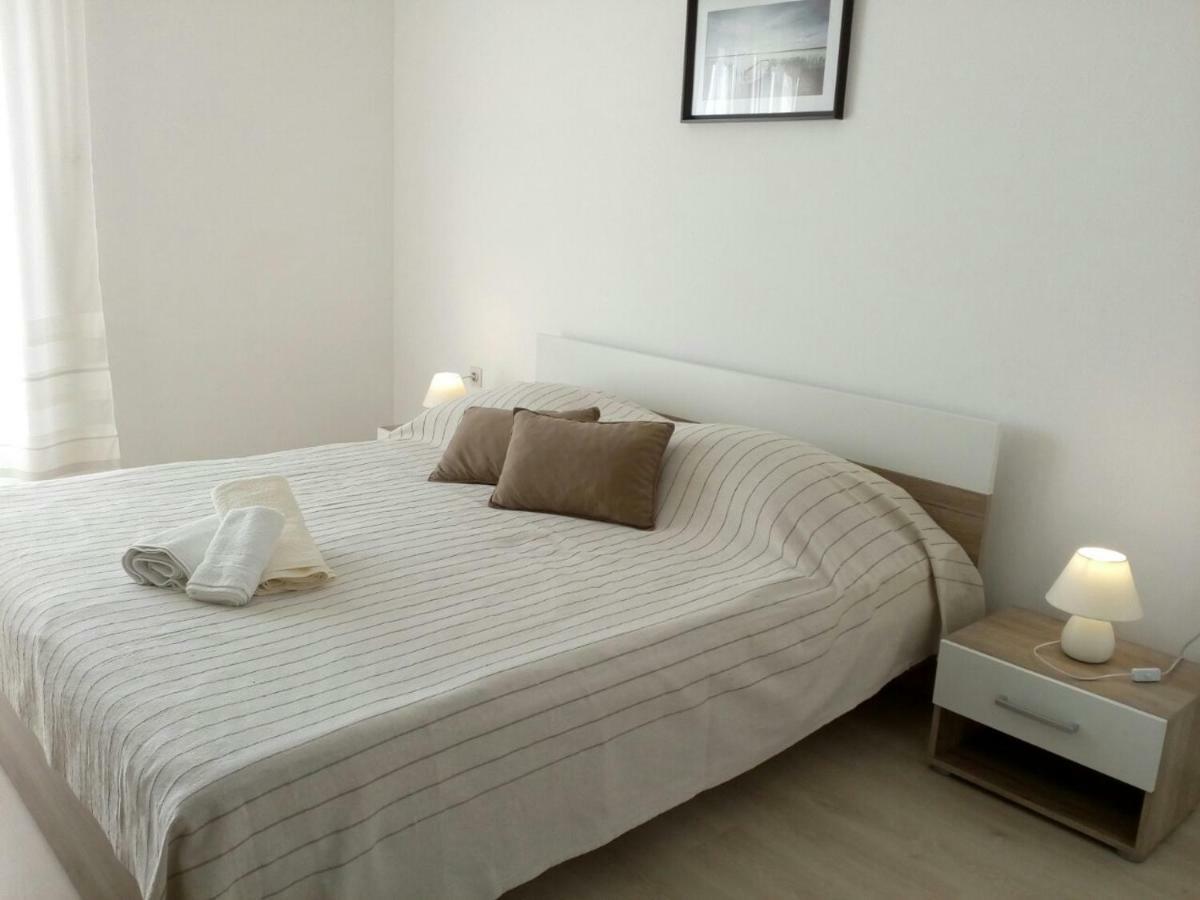 Apartman Knapic Koromačno Exterior foto